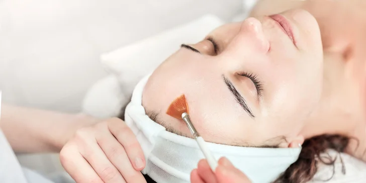 Manuálne čistenie, mikrodermabrázia či chemický peeling v salóne Angelika