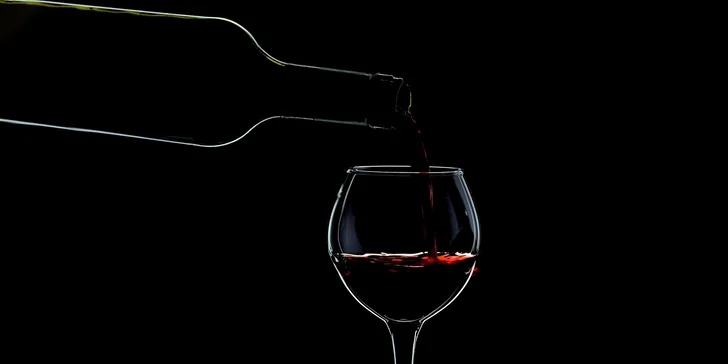 Zažite jedinečnú degustáciu vín v úplnej tme! Tmavá degustácia v Bratislave