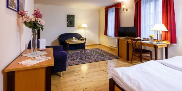 Fantastický odpočinok blízko Vřídelnej kolonády: 3* hotel s raňajkami aj zľava na masáže