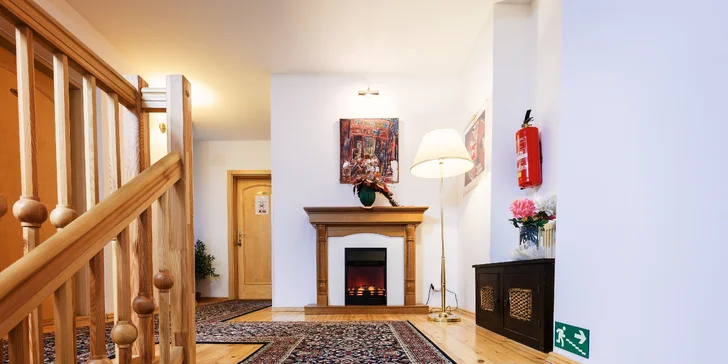Fantastický odpočinok blízko Vřídelnej kolonády: 3* hotel s raňajkami aj zľava na masáže