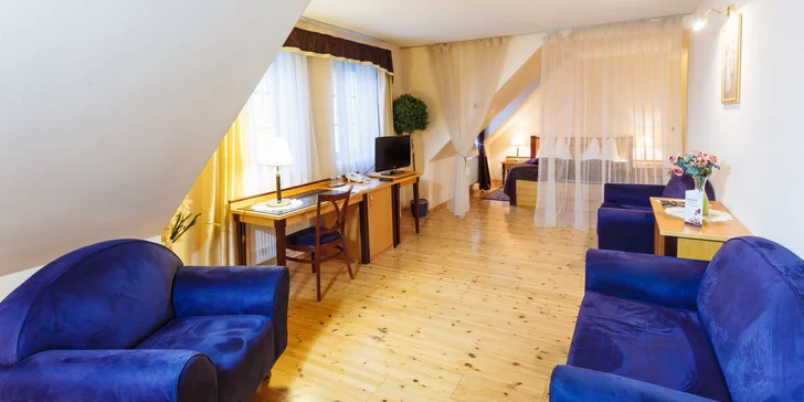 Fantastický odpočinok blízko Vřídelnej kolonády: 3* hotel s raňajkami aj zľava na masáže