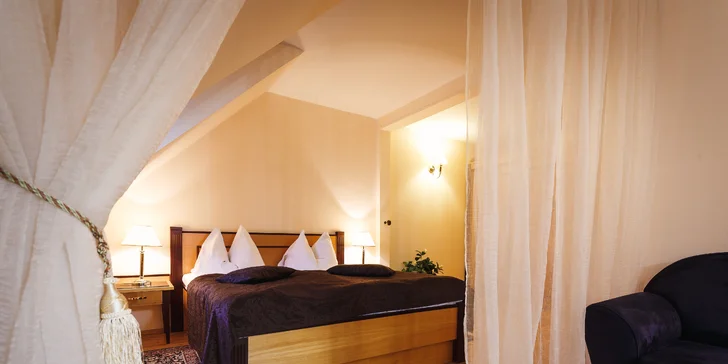 Fantastický odpočinok blízko Vřídelnej kolonády: 3* hotel s raňajkami aj zľava na masáže