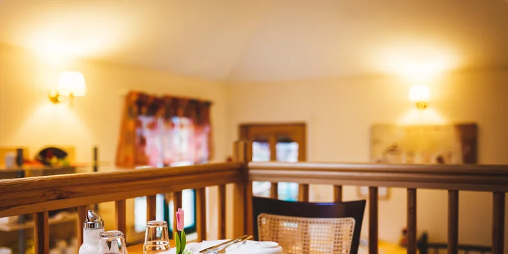 Fantastický odpočinok blízko Vřídelnej kolonády: 3* hotel s raňajkami aj zľava na masáže