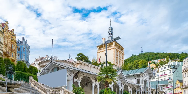 Fantastický odpočinok blízko Vřídelnej kolonády: 3* hotel s raňajkami aj zľava na masáže