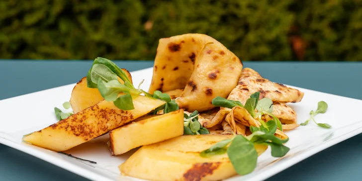 Domáce kačacie hody až pre 4 osoby z Bistra Moment, ktoré je známe vysokou úrovňou gastronómie