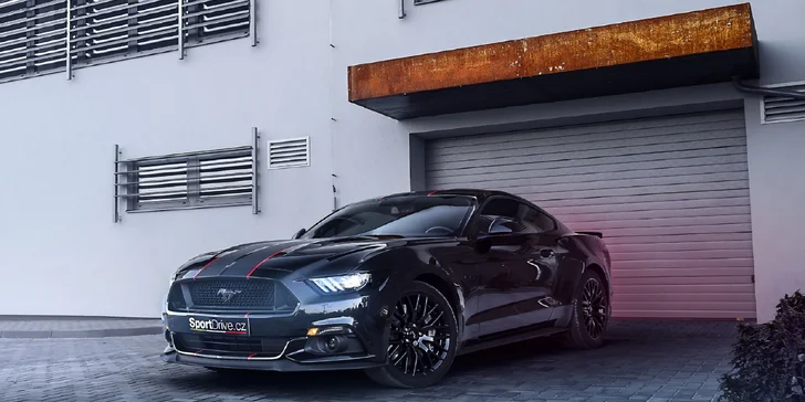 Jazda snov: 15–60 minút za volantom peckového Fordu Mustang GT