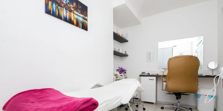 Čistenie pleti ultrazvukom, mikrodermabrázia či neinjekčná mezoterapia v salóne Iris