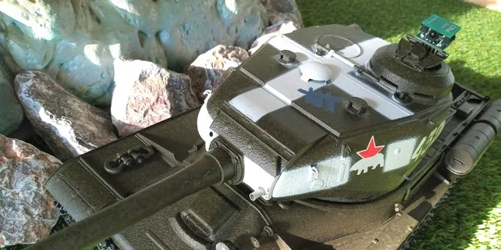 Veľkolepý tankový súboj s upravenými RC modelmi v TANKOVEJ ARÉNE
