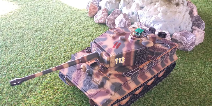 Veľkolepý tankový súboj s upravenými RC modelmi v TANKOVEJ ARÉNE