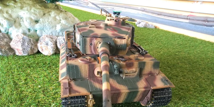 Veľkolepý tankový súboj s upravenými RC modelmi v TANKOVEJ ARÉNE