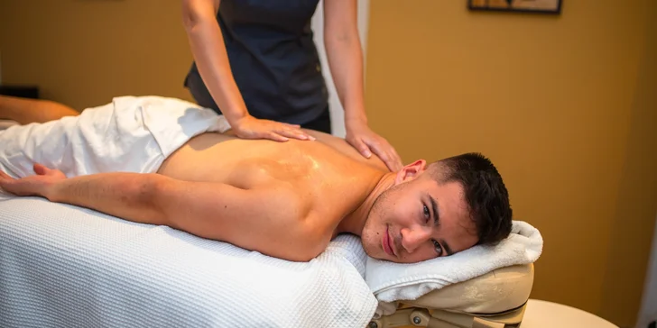 Masáže v priestoroch 7spa: Klasická, Aromatherapy alebo klasická s prvkami akupresúry a reflexnej masáže