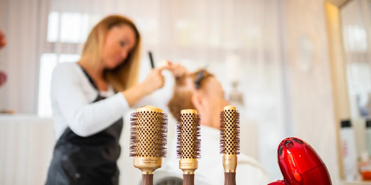 Vlasový botox COCOCHOCO s podstrihnutím v Institut Esthederm Visage