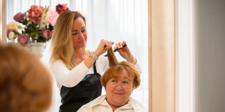 Dámsky strih s fúkaním a finálnou úpravou účesu v salóne Institut Esthederm Visage