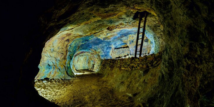 4-hodinová zážitková prehliadka najstarších opálových baní na svete