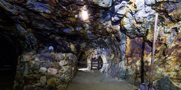 4-hodinová zážitková prehliadka najstarších opálových baní na svete