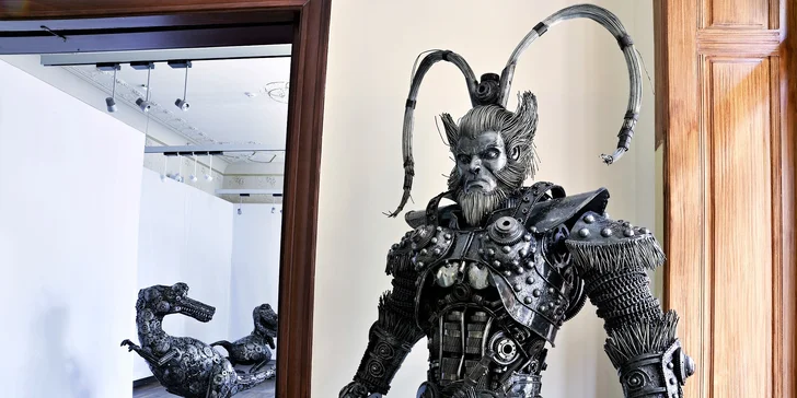 GALERIE OCELOVÝCH FIGURÍN: úžasný svet sci-fi, rozprávok, komiksov a luxusných áut