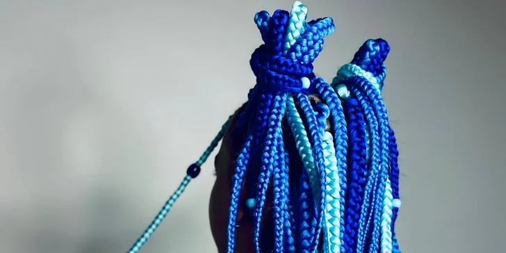 Boxerské copy, pseudo dredy, twisty či kučery - trendy zmena vášho imidžu