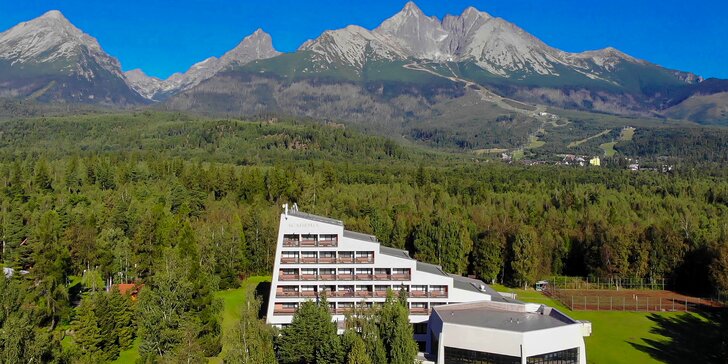 Jedinečná dovolenka v srdci Vysokých Tatier: polpenzia, relax centrum a výhľad na Lomnický Štít