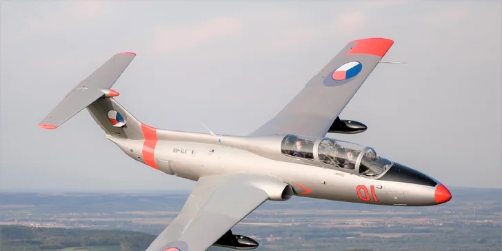 Adrenalínom nabitý let stíhačkou L-29 DELFÍN vrátane akrobacie vo vzduchu!