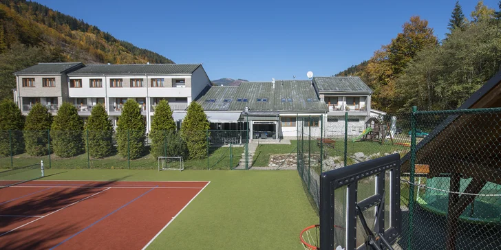 Hotel Bystrá*** s neobmedzeným vodným a saunovým svetom v nádhernej doline Nízkych Tatier pod Chopkom