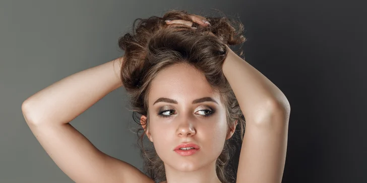 Denné, večerné alebo foto líčenie aj s lepením rias a úpravou účesu