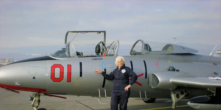 Adrenalínom nabitý let stíhačkou L-29 DELFÍN vrátane akrobacie vo vzduchu!