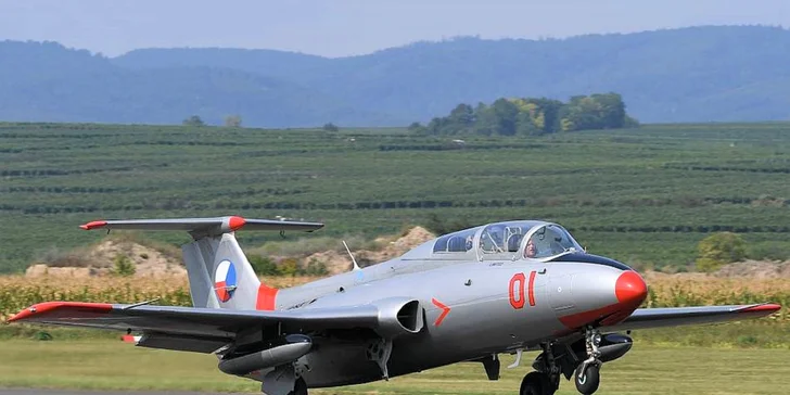 Adrenalínom nabitý let stíhačkou L-29 DELFÍN vrátane akrobacie vo vzduchu!