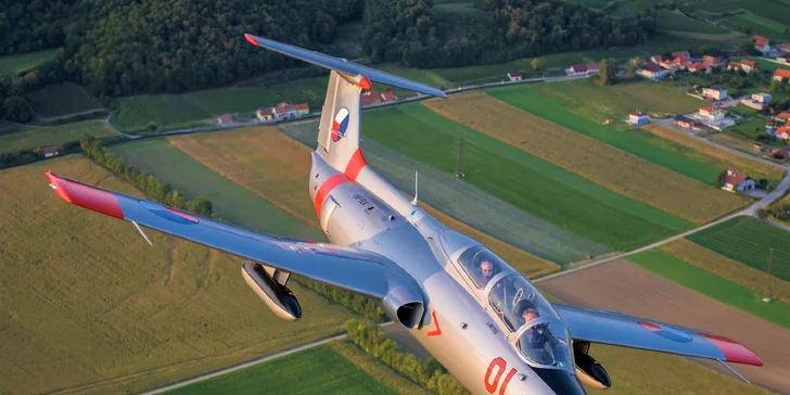 Adrenalínom nabitý let stíhačkou L-29 DELFÍN vrátane akrobacie vo vzduchu!