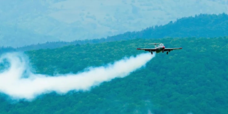 Adrenalínom nabitý let stíhačkou L-29 DELFÍN vrátane akrobacie vo vzduchu!
