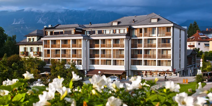 Exkluzívny pobyt priamo pri slovinskom jazere Bled: bohaté raňajky a wellness