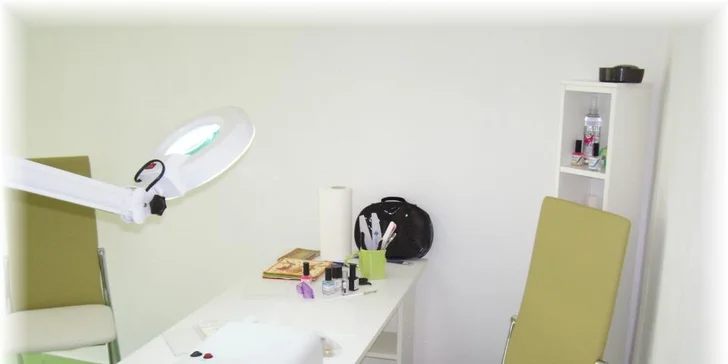 Hodinová kompletná relaxačná mokrá pedikúra nôh