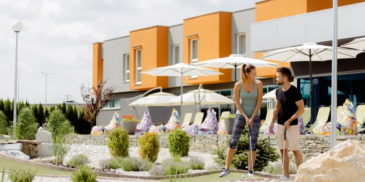 Pobyt v modernom hoteli Tenis s polpenziou a neobmedzeným wellness