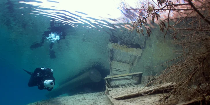 Skúšobný ponor Discover Scuba s potápačským prístrojom v Seneckom jazere