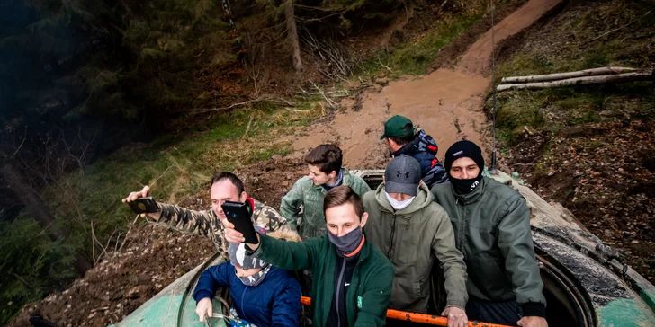 Vzrušujúci adrenalínový zážitok – jazda na bojovom vozidle BVP-2