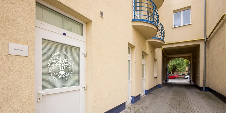 Individuálna zdravotná masáž alebo reflexná masáž chodidiel či horných/dolných končatín