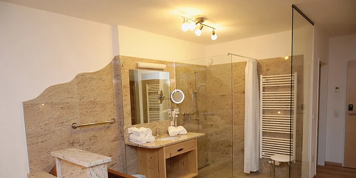 Rodinná dovolenka v Tirolsku: 3* hotel s polpenziou a wellness, v blízkosti lanovky Golzentipp