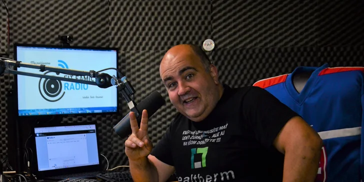 Zážitkové moderovanie LIVE vysielania vo FIT FAMILY RÁDIO + certifikát