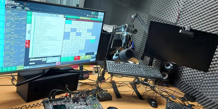 Zážitkové moderovanie LIVE vysielania vo FIT FAMILY RÁDIO + certifikát