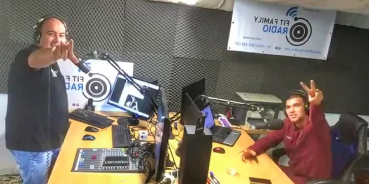 Zážitkové moderovanie LIVE vysielania vo FIT FAMILY RÁDIO + certifikát