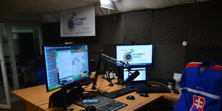 Zážitkové moderovanie LIVE vysielania vo FIT FAMILY RÁDIO + certifikát
