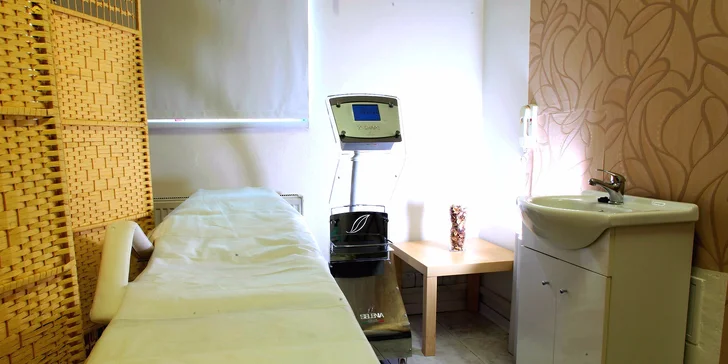 Lifting a rádiofrekvencia na vačky pod očami alebo dvojitú bradu