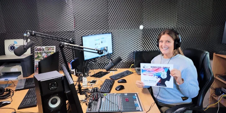Zážitkové moderovanie LIVE vysielania vo FIT FAMILY RÁDIO + certifikát