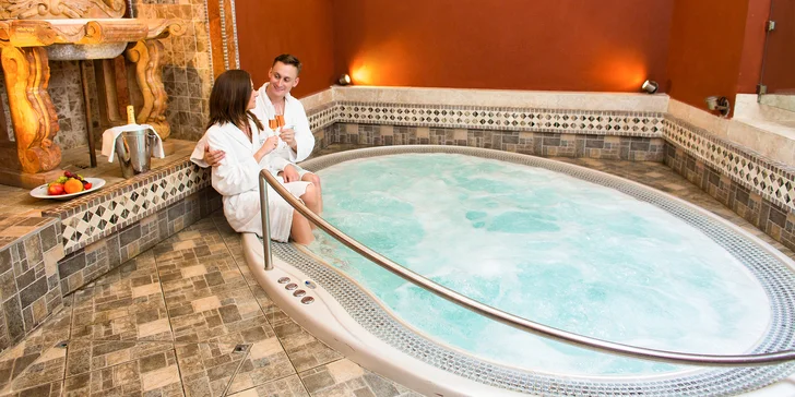 Luxusný pobyt na Malej Strane: bohaté raňajky a 60 min. vstup do privátneho wellness