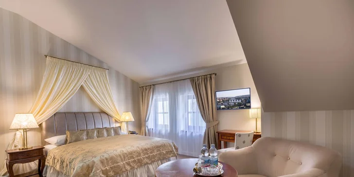 Luxusný pobyt na Malej Strane: bohaté raňajky a 60 min. vstup do privátneho wellness