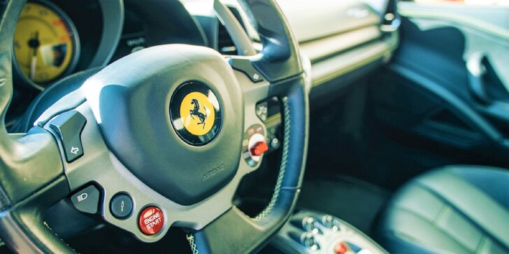 Adrenalínová jazda na Ferrari či Lamborghini!