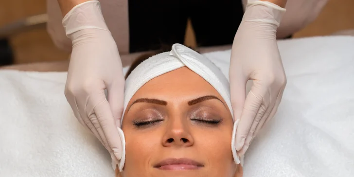 Čistenie pleti, mezoterapia či laminácia obočia v Care and Beauty