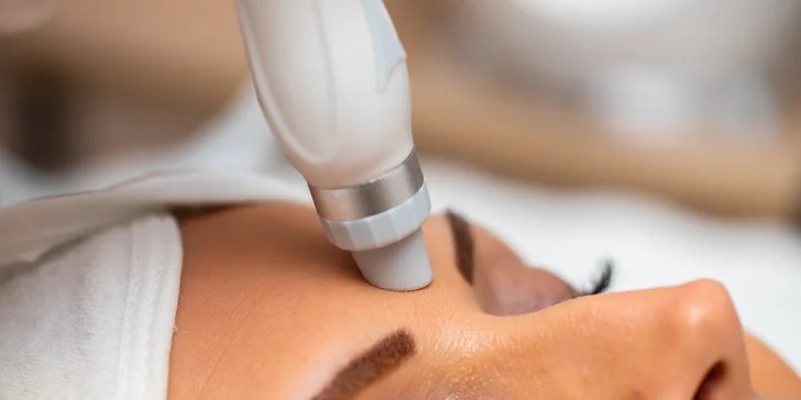 Čistenie pleti, mezoterapia či laminácia obočia v Care and Beauty