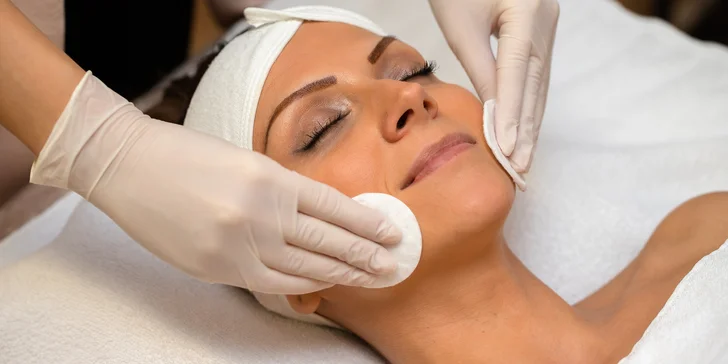Čistenie pleti, mezoterapia či laminácia obočia v Care and Beauty