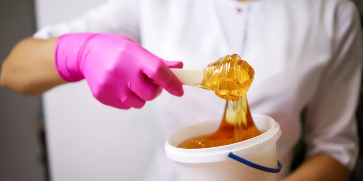Cukrová epilácia rôznych častí tela pre ženy v EM kozmetik