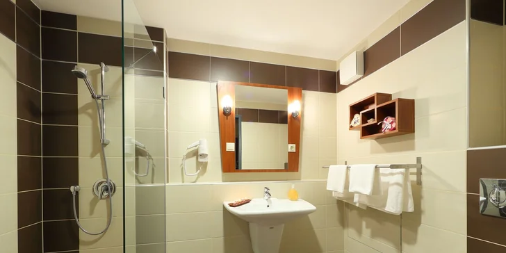 Rodinný hotel pri krásnom Balatone: wellness a moderné izby s terasou